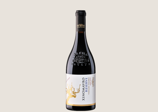 Alpha Estate Xinomavro Reserve – edler Rotwein aus alten Reben in stilvoller Flasche.