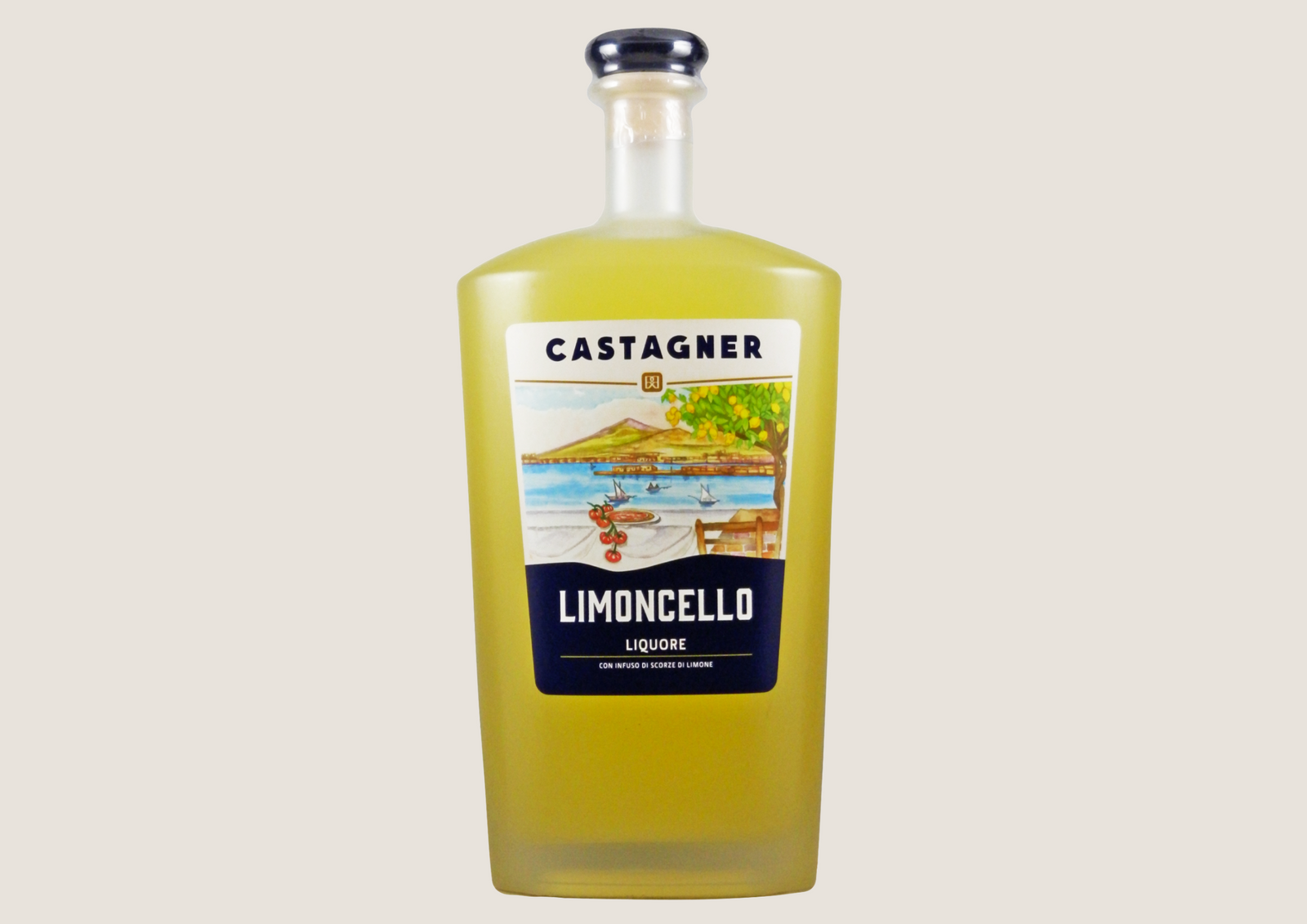 Flasche Castagner O’Limoncello vor hellem Hintergrund.
